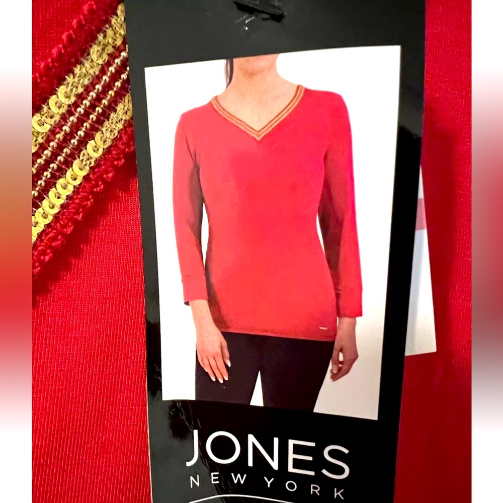 Beautiful NWT Red/ Green Women Top XXL Jones New York ExclusiveTrim Christmas